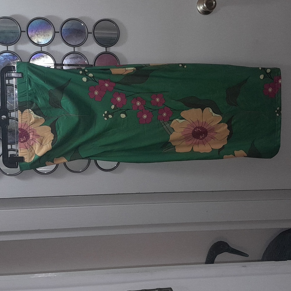 🌺GREEN FLORAL TUBE Dress